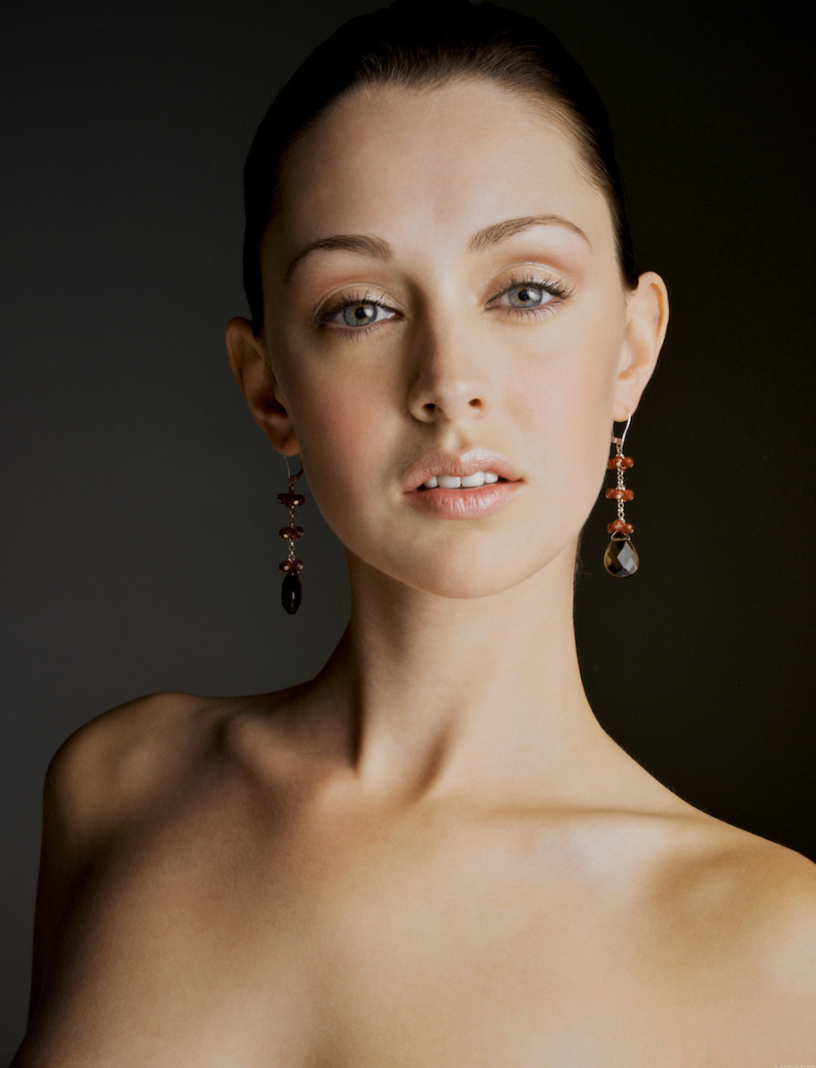 Aly's earing
